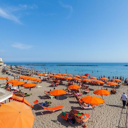 Titty Beach House Santa Marinella Zewnętrze zdjęcie